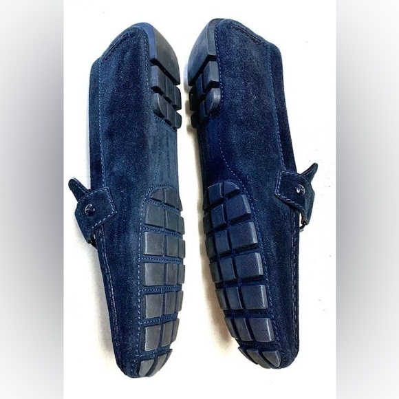 LV Navy blue suede shoes in great condition size 10. - Picture 3 of 5